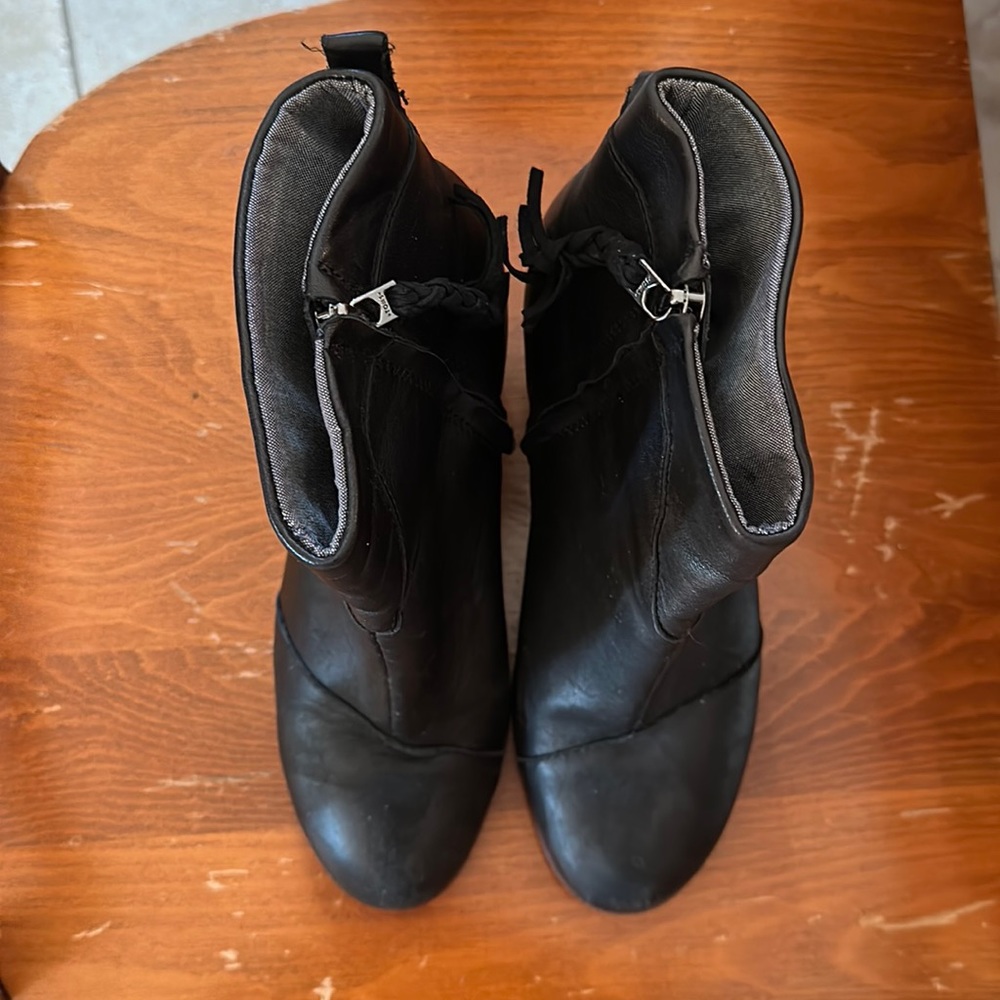 Toms Lunata Black Boots